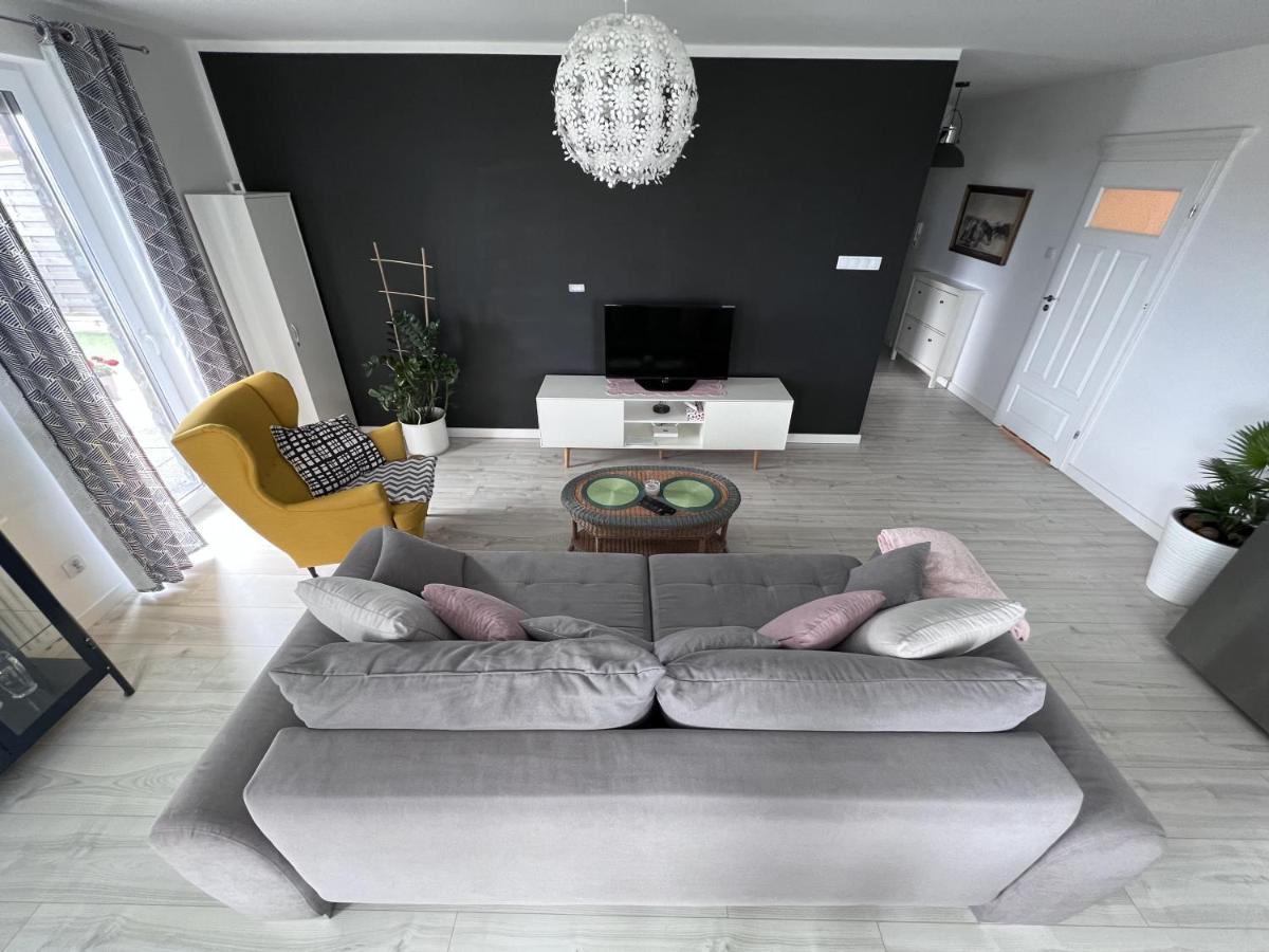 Apartament Z Tarasem Na Osiedlu Rakownica เยเลเนียกูรา ภายนอก รูปภาพ