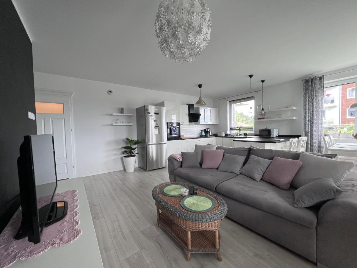 Apartament Z Tarasem Na Osiedlu Rakownica เยเลเนียกูรา ภายนอก รูปภาพ