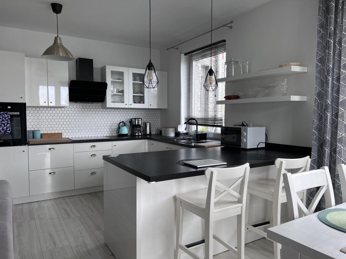 Apartament Z Tarasem Na Osiedlu Rakownica เยเลเนียกูรา ภายนอก รูปภาพ